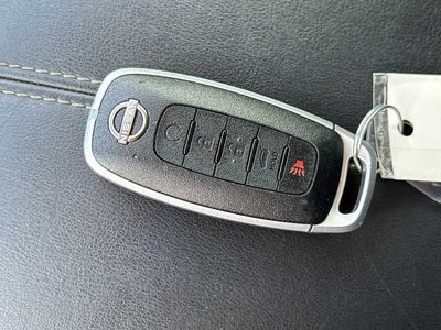 2023 Nissan Pathfinder SL 4WD