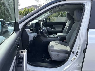 2023 Toyota Highlander L