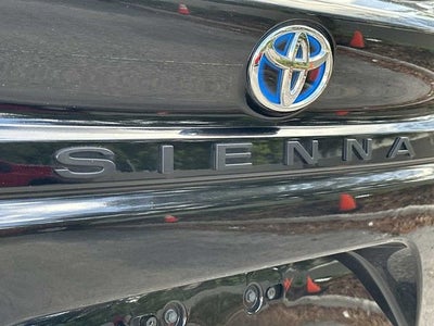 2022 Toyota Sienna XLE