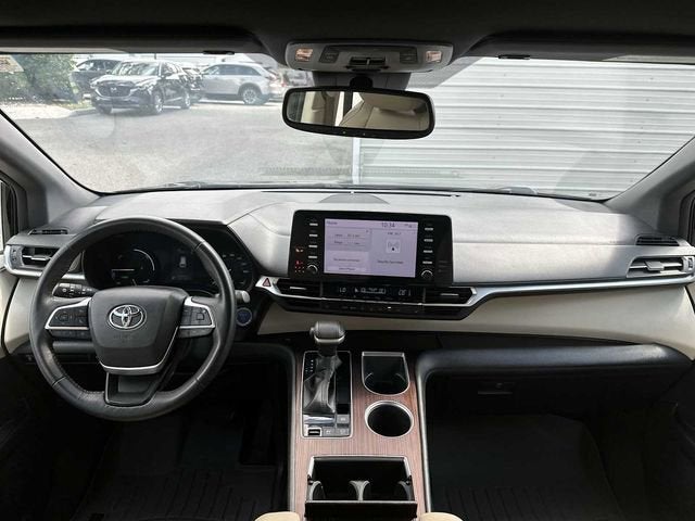 2022 Toyota Sienna XLE