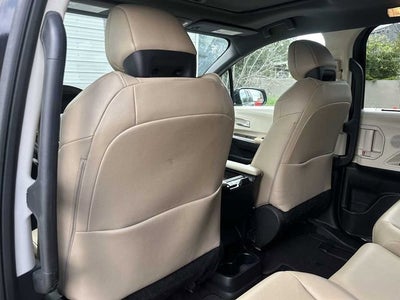 2022 Toyota Sienna XLE