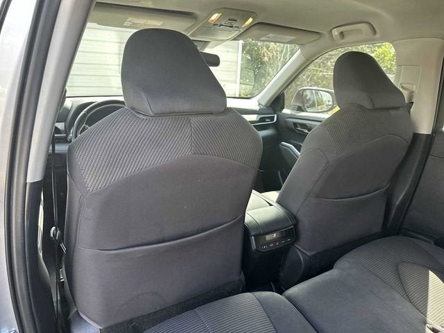 2021 Toyota Highlander LE