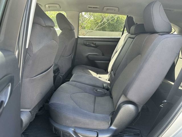 2021 Toyota Highlander LE