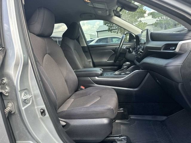 2021 Toyota Highlander LE
