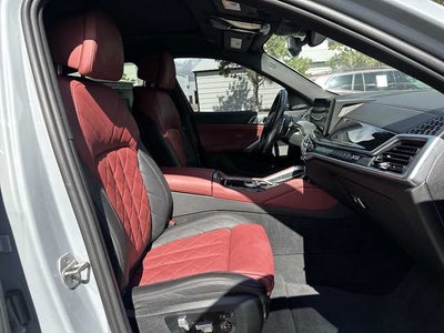 2024 BMW X6 xDrive40i