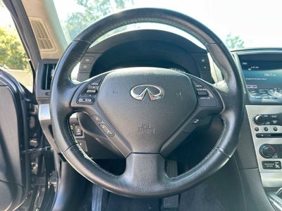 2015 INFINITI Q60 Base