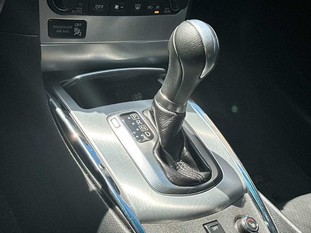 2015 INFINITI Q60 Base