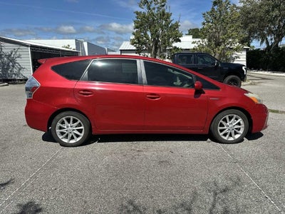 2013 Toyota Prius v Five