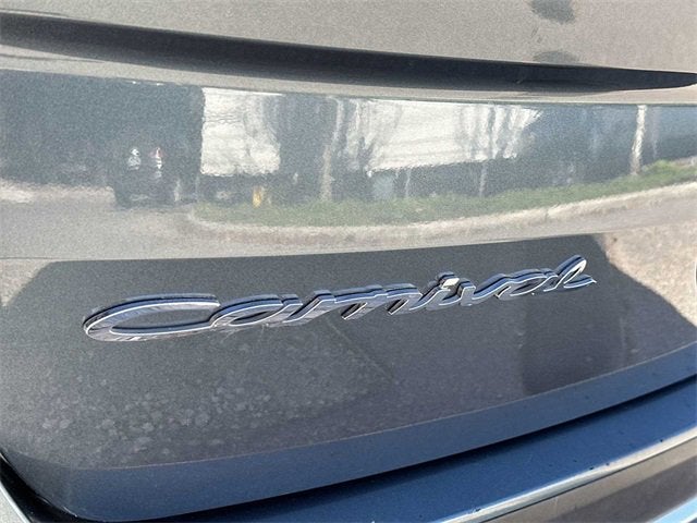 2022 Kia Carnival SX