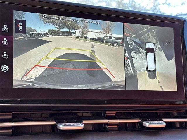 2022 Kia Carnival SX