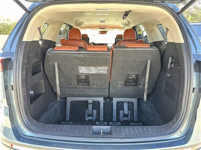 2022 Kia Carnival SX