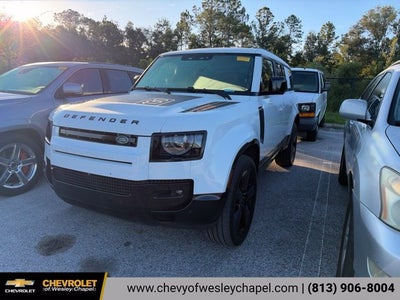 2024 Land Rover Defender 130 P400 X-Dynamic SE