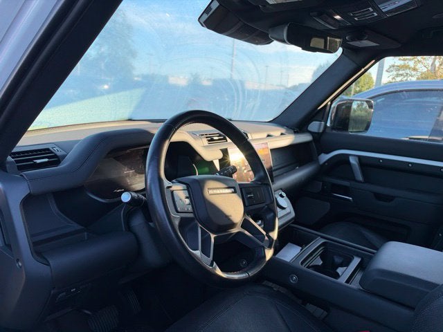 2024 Land Rover Defender 130 P400 X-Dynamic SE