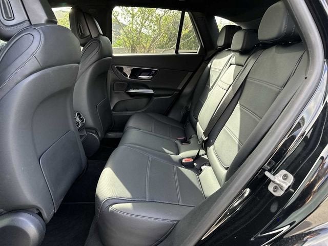 2025 Mercedes-Benz GLC 300 SUV