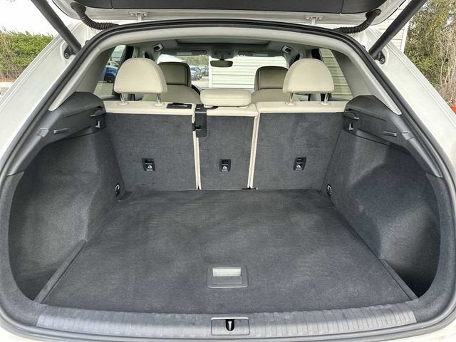 2020 Audi Q3 Premium Plus 45 TFSI quattro Tiptronic