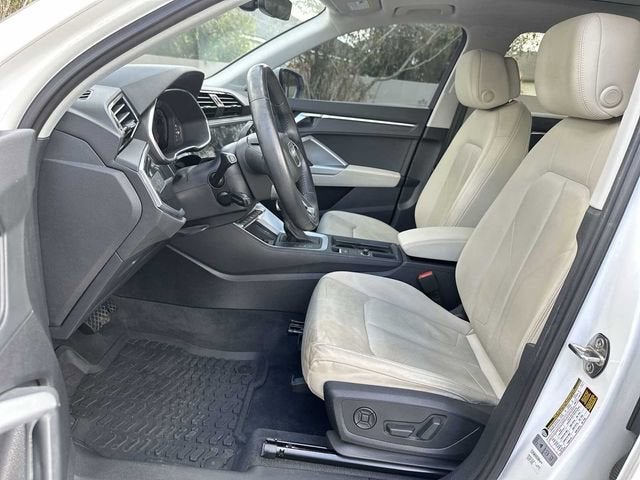 2020 Audi Q3 Premium Plus 45 TFSI quattro Tiptronic