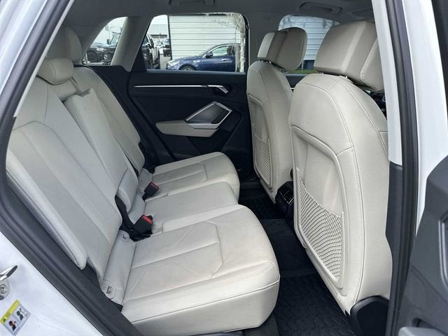 2020 Audi Q3 Premium Plus 45 TFSI quattro Tiptronic