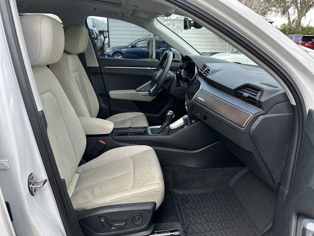 2020 Audi Q3 Premium Plus 45 TFSI quattro Tiptronic