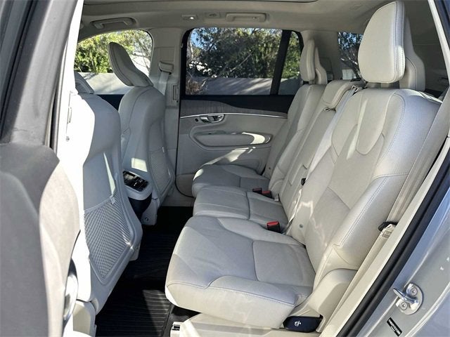 2025 Volvo XC90 Plus